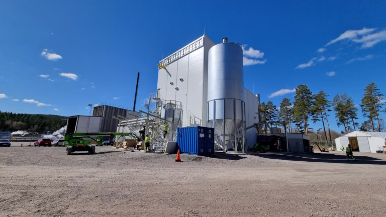 Disktransportör & silo för biokol
